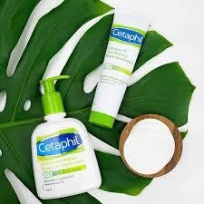 Cetaphil màu xanh lá cây là dòng sản phẩm nhận diện của thương hiệu này