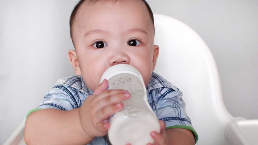 Xem review sữa Nan Nga tốt không? Mẹ có nên cho bé uống?