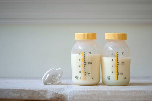 Nan Nga hay Nan Việt tốt hơn? Nên chọn sữa Nan nào cho bé?